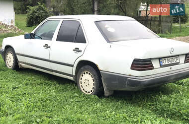 Седан Mercedes-Benz E-Class 1986 в 