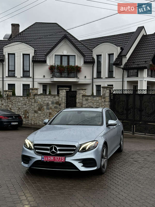 Седан Mercedes-Benz E-Class 2016 в Львове