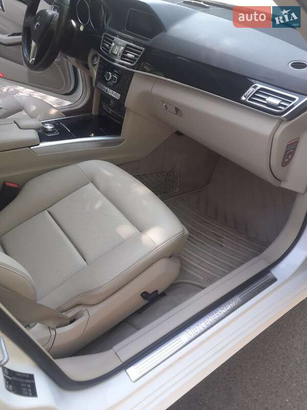 Седан Mercedes-Benz E-Class 2013 в Кривому Розі