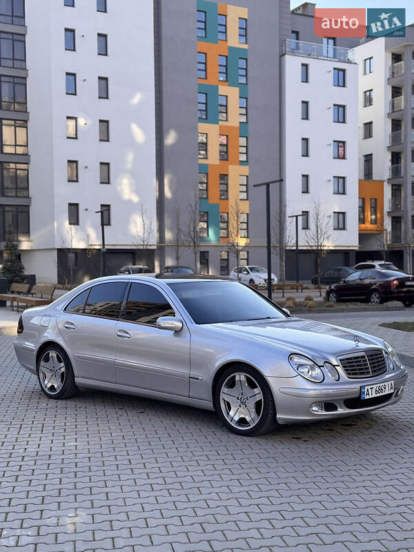 Седан Mercedes-Benz E-Class 2004 в Ивано-Франковске