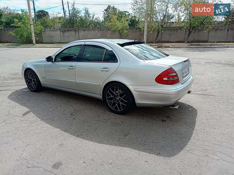 Седан Mercedes-Benz E-Class 2002 в Краматорске
