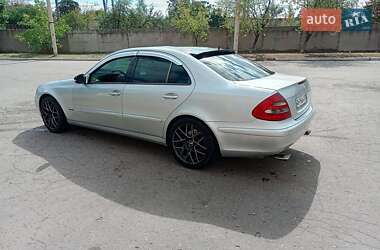Седан Mercedes-Benz E-Class 2002 в 