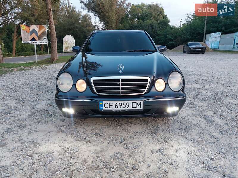Седан Mercedes-Benz E-Class 2001 в Кицмани
