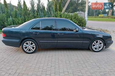 Седан Mercedes-Benz E-Class 2001 в 