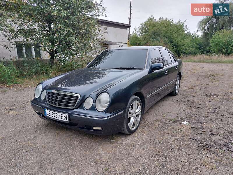 Седан Mercedes-Benz E-Class 2001 в Кицмани