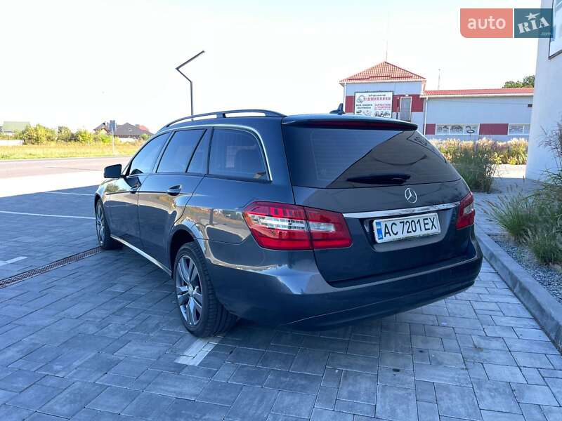 Mercedes-Benz E-Class 2011