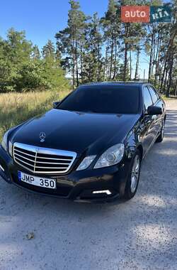 Седан Mercedes-Benz E-Class 2009 в Києві
