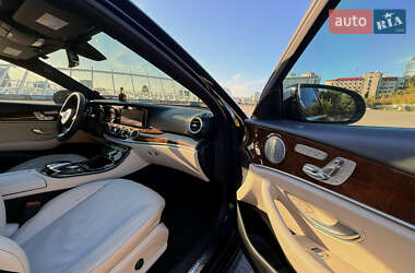 Седан Mercedes-Benz E-Class 2016 в 