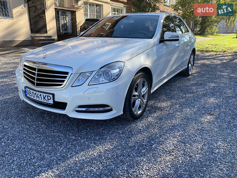 Седан Mercedes-Benz E-Class 2012 в 
