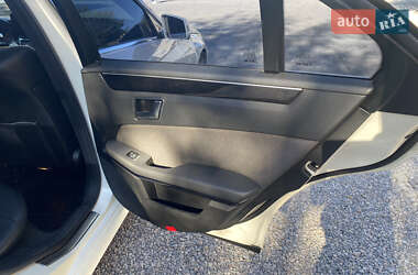 Седан Mercedes-Benz E-Class 2012 в 
