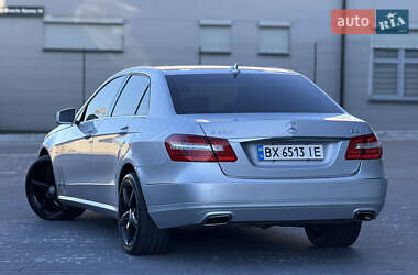 Седан Mercedes-Benz E-Class 2011 в 