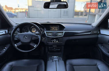 Седан Mercedes-Benz E-Class 2011 в 
