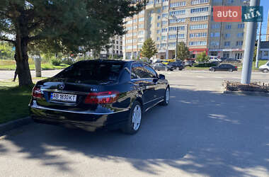 Седан Mercedes-Benz E-Class 2011 в 