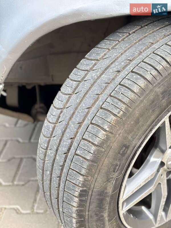 Седан Mercedes-Benz E-Class 1992 в Запоріжжі