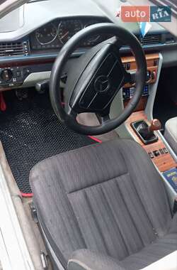 Седан Mercedes-Benz E-Class 1994 в 