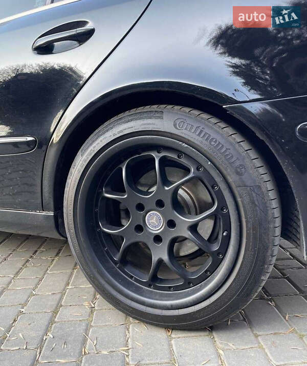 Седан Mercedes-Benz E-Class 2003 в Одессе