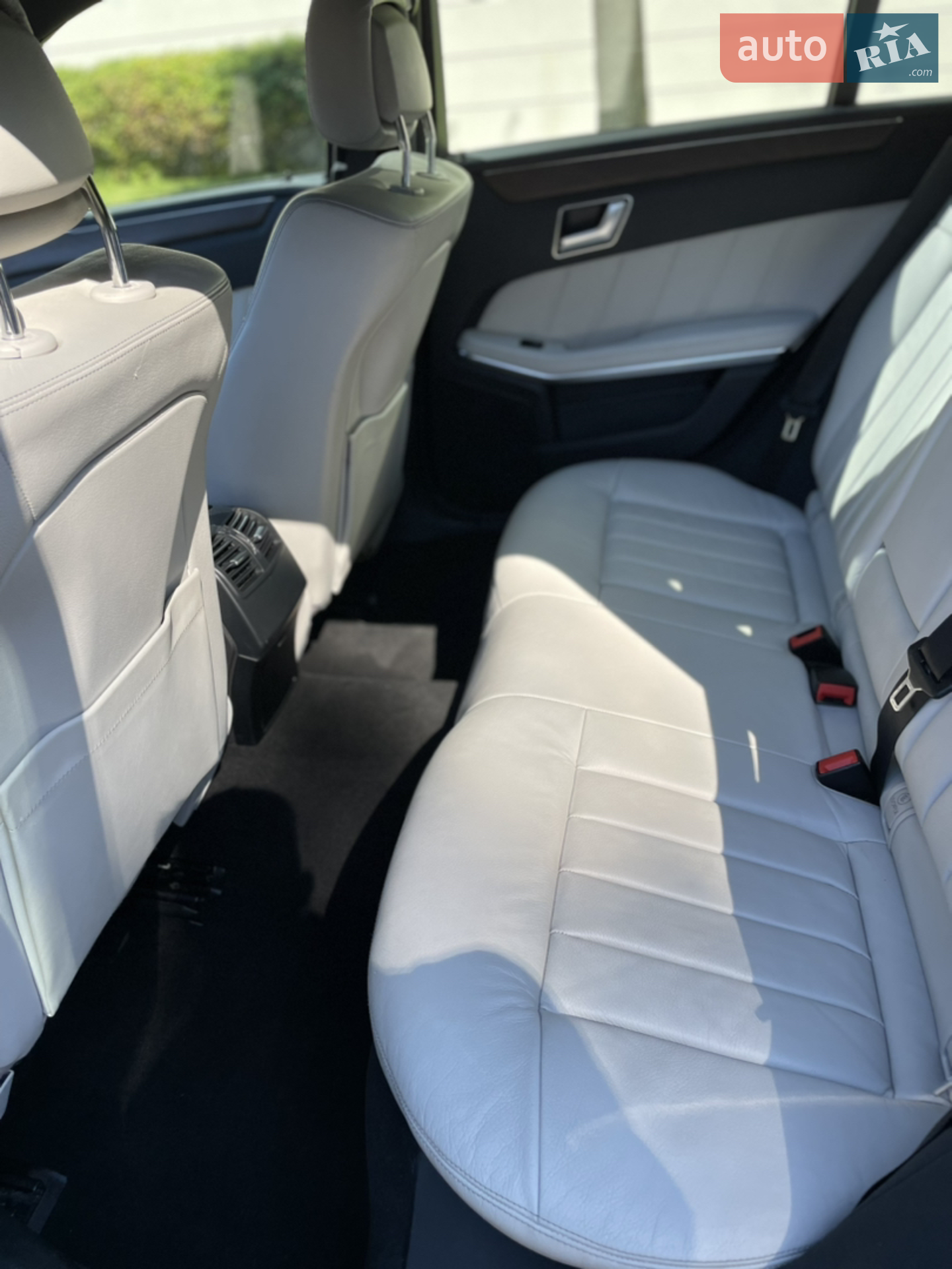 2014 Mercedes-Benz E-klasse - мініатюра 32