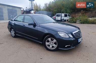 Седан Mercedes-Benz E-Class 2011 в Дрогобыче