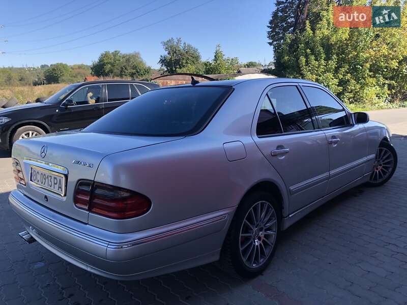 Седан Mercedes-Benz E-Class 2000 в Калуше