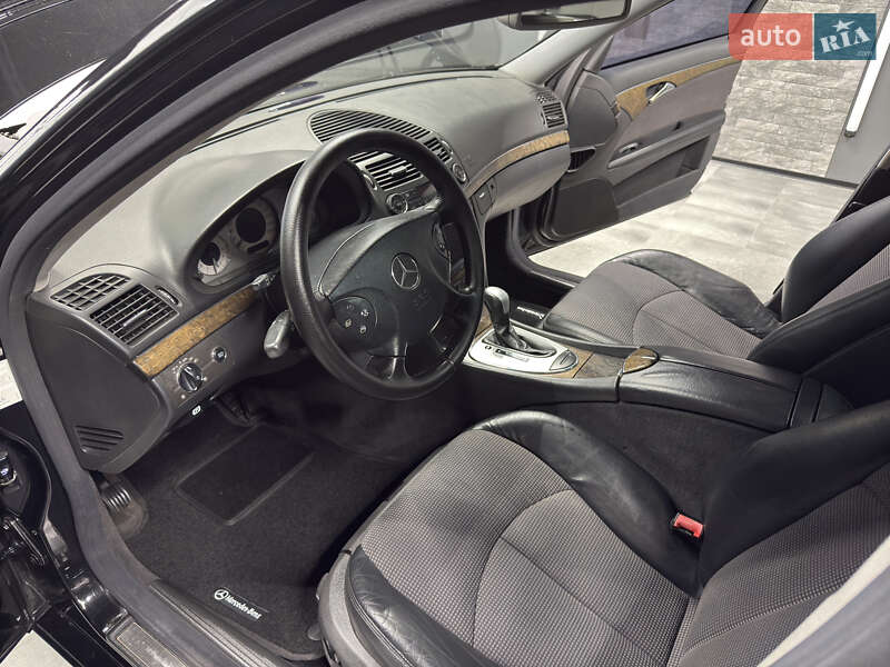 Седан Mercedes-Benz E-Class 2004 в Вараші фото 47 Седан Mercedes-Benz E-Class 2004 в Вараші