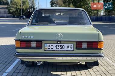 Седан Mercedes-Benz E-Class 1977 в 