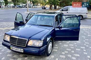 Универсал Mercedes-Benz E-Class 1987 в 