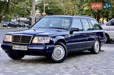 Универсал Mercedes-Benz E-Class 1987 в 