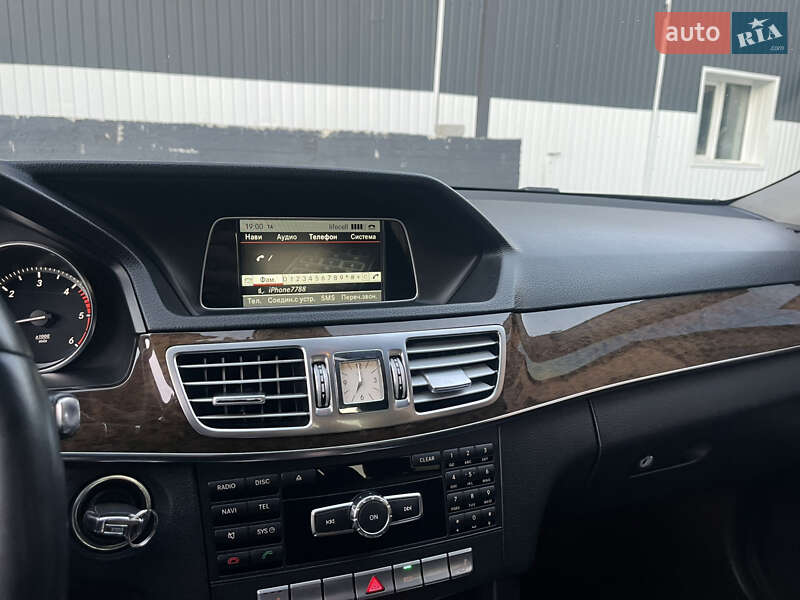 Седан Mercedes-Benz E-Class 2014 в Черновцах