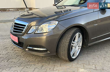 Универсал Mercedes-Benz E-Class 2011 в 