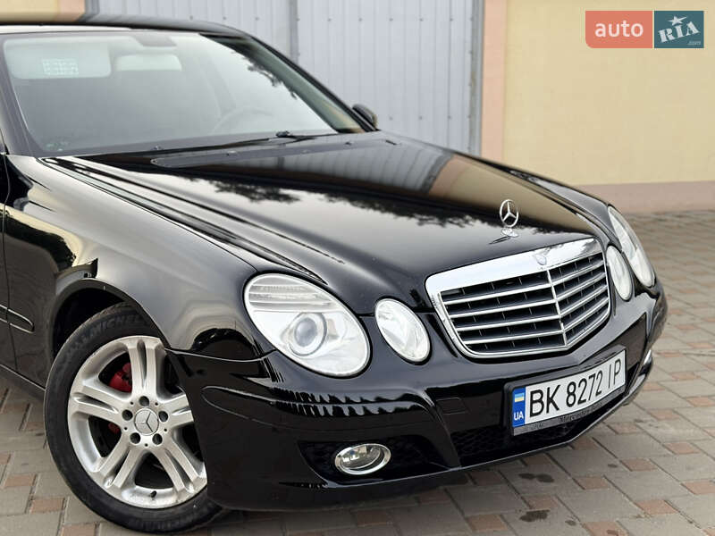 Седан Mercedes-Benz E-Class 2007 в Сарнах