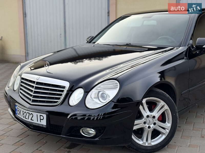Седан Mercedes-Benz E-Class 2007 в Сарнах