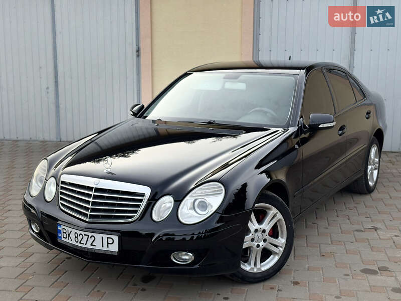 Седан Mercedes-Benz E-Class 2007 в Сарнах