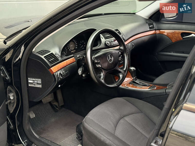 Седан Mercedes-Benz E-Class 2007 в Сарнах