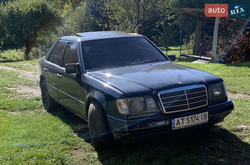 Седан Mercedes-Benz E-Class 1995 в 
