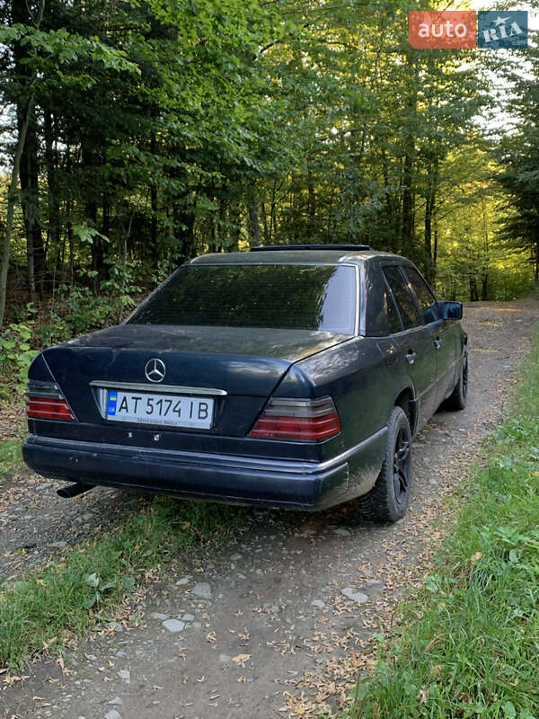 Седан Mercedes-Benz E-Class 1995 в Косове