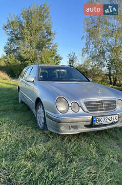 Универсал Mercedes-Benz E-Class 2001 в 