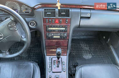 Универсал Mercedes-Benz E-Class 2001 в 