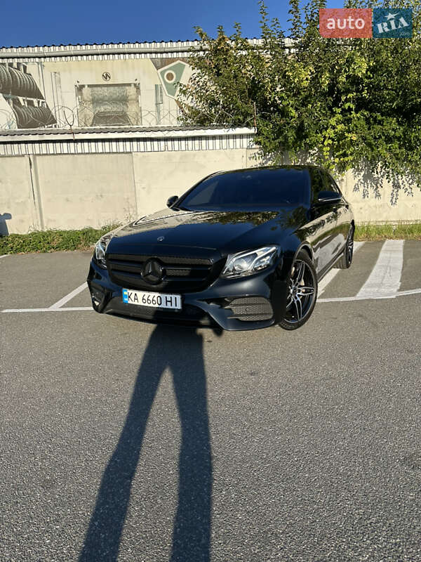 Седан Mercedes-Benz E-Class 2019 в Киеве