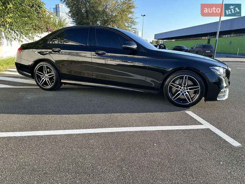 Седан Mercedes-Benz E-Class 2019 в Киеве