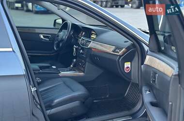 Седан Mercedes-Benz E-Class 2011 в 