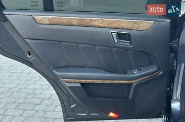 Седан Mercedes-Benz E-Class 2011 в 