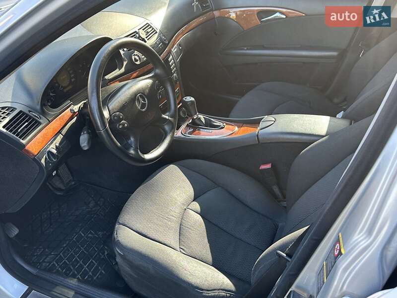 Седан Mercedes-Benz E-Class 2007 в Виннице