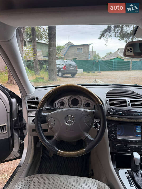 Седан Mercedes-Benz E-Class 2003 в Броварах