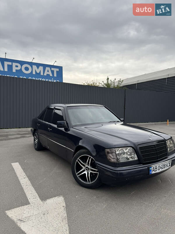 Mercedes-Benz E-Class 1987
