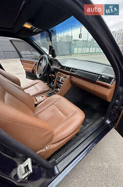 Седан Mercedes-Benz E-Class 1987 в 