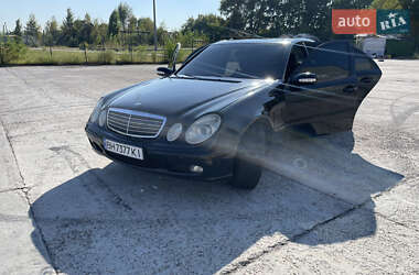 Седан Mercedes-Benz E-Class 2006 в Киеве