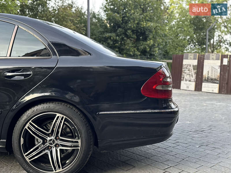 Седан Mercedes-Benz E-Class 2005 в Львове