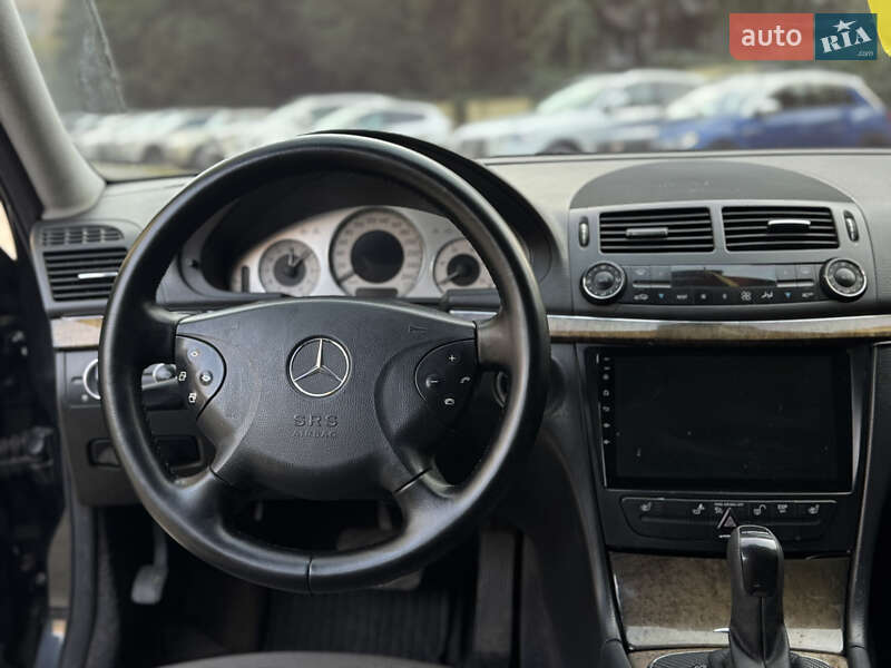 Седан Mercedes-Benz E-Class 2005 в Львове