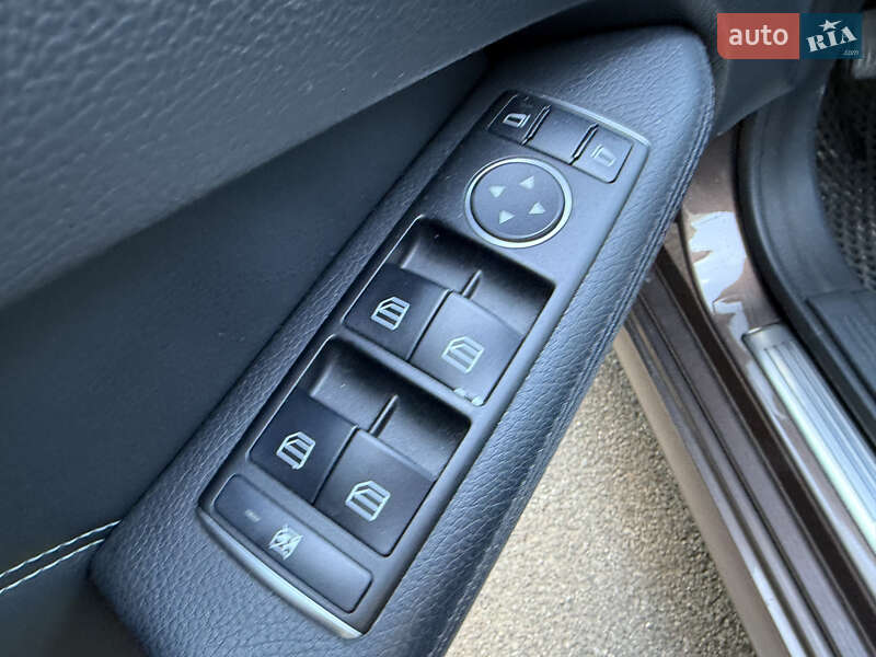 Седан Mercedes-Benz E-Class 2014 в Киеве