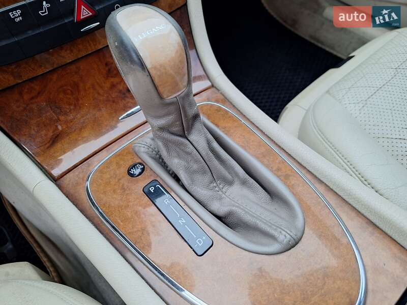 Седан Mercedes-Benz E-Class 2002 в Черновцах